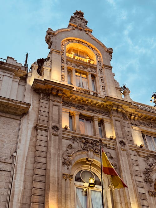 Vastaava Opas Challenge Pokerstars -pelaamiseen Ja Sen Eri Muotoihin