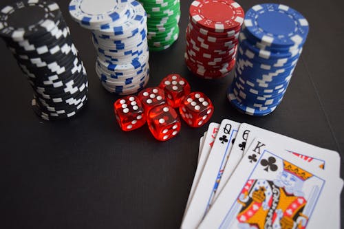 Fennia Pokeri: Opas Kasinopelaamiseen Ja Pelivalikoimaan