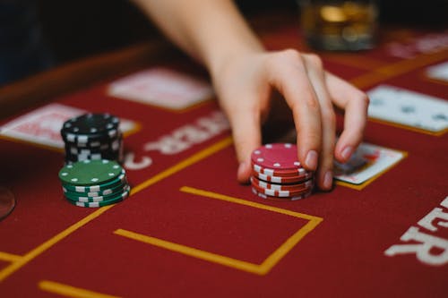 Suomikasino Keskustelu: Kasino- Ja PelaamisYmpäristön Nykytila Ja Keskustelut