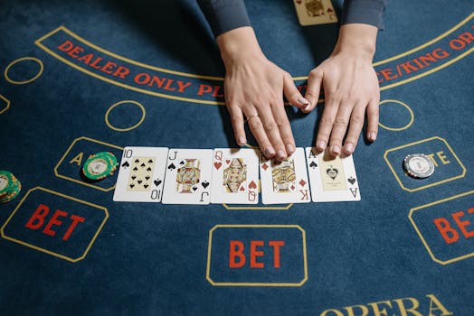Mellanen Pokeri: Pelaaminen, Strategiat Ja Vinkit Suomalaisille
